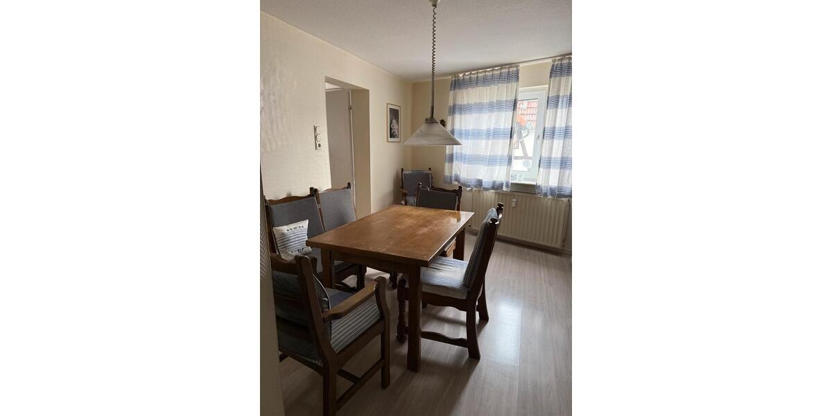 Etagenwohnung Neukirchen - 3 Zimmer, 230 m&sup2;, 800&euro; | Angebot:26413348