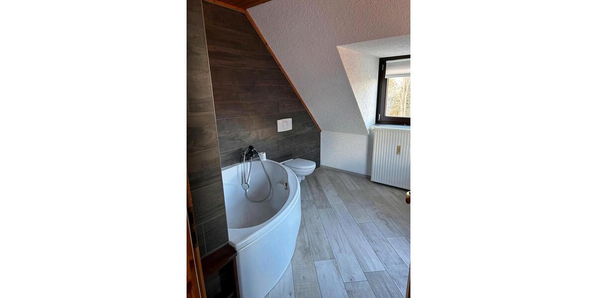 Dachgeschoßwohnung Wernigerode - 3 Zimmer, 100 m&sup2;, 900&euro; | Angebot:24741433
