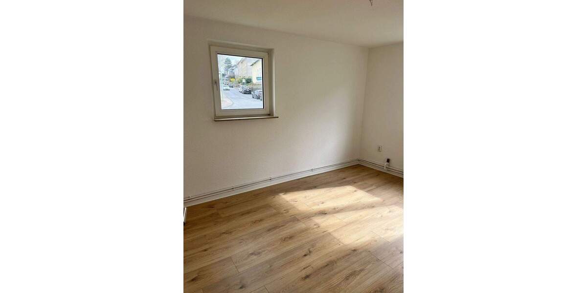 Etagenwohnung Hagen Hohenlimburg - 3 Zimmer, 66 m&sup2;, 400&euro; | Angebot:25287745