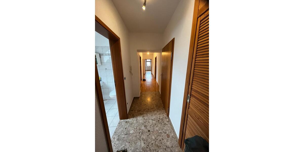 Dachgeschoßwohnung Waldkappel - 3 Zimmer, 83 m&sup2;, 450&euro; | Angebot:25637662