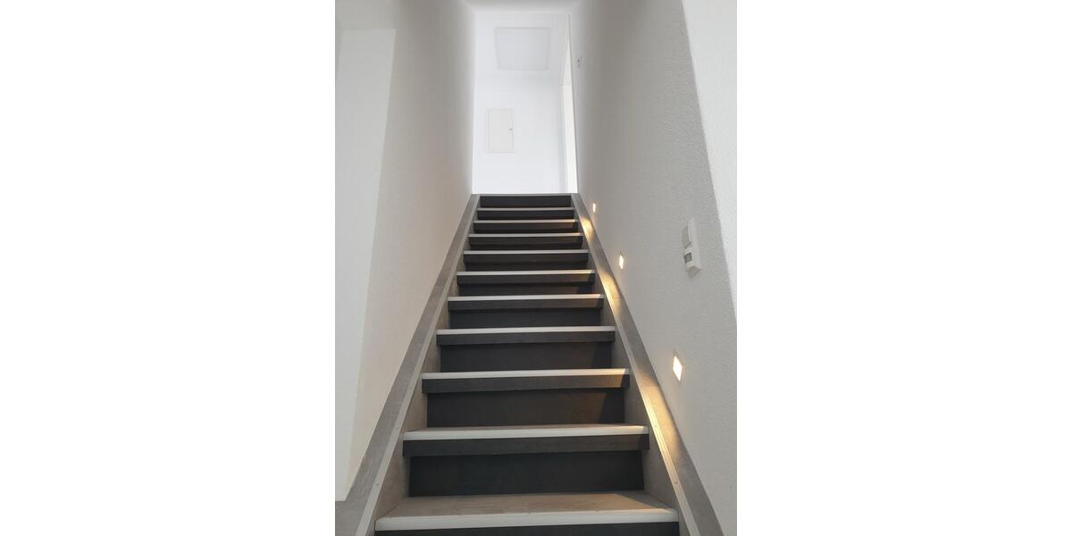 Doppelhaushälfte Markgröningen - 5 Zimmer, 125 m&sup2;, 1.850&euro; | Angebot:20377425