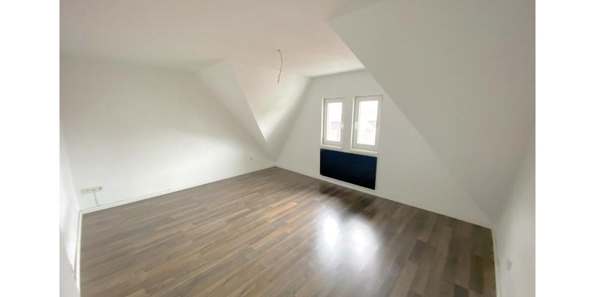 Dachgeschoßwohnung Dillenburg - 3 Zimmer, 70 m&sup2;, 510&euro; | Angebot:25117998