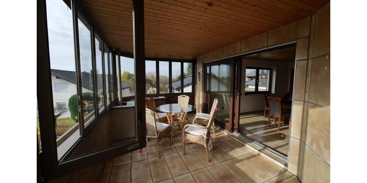 3,5 Zim. Wohnung, Einbauküche, Fußbodenheiz. HWR, Keller, Winterg 3.5 zimmer