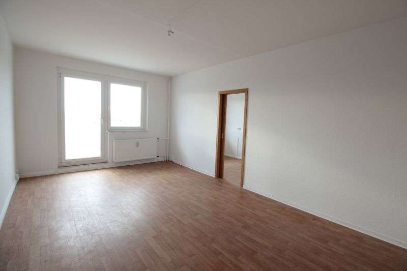 Etagenwohnung Görlitz Klingewalde - 3 Zimmer, 70 m&sup2;, 338&euro; | Angebot:25301878