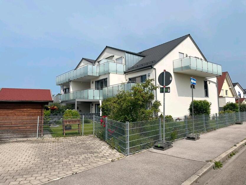 2ZBK DG-Wohnung IN Ringsee