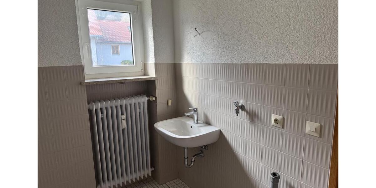 Etagenwohnung Schönwald - 3 Zimmer, 81 m&sup2;, 580&euro; | Angebot:26220531