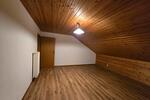 Dachgeschoßwohnung Grünberg - 3 Zimmer, 93 m&sup2;, 900&euro; | Angebot:26432407