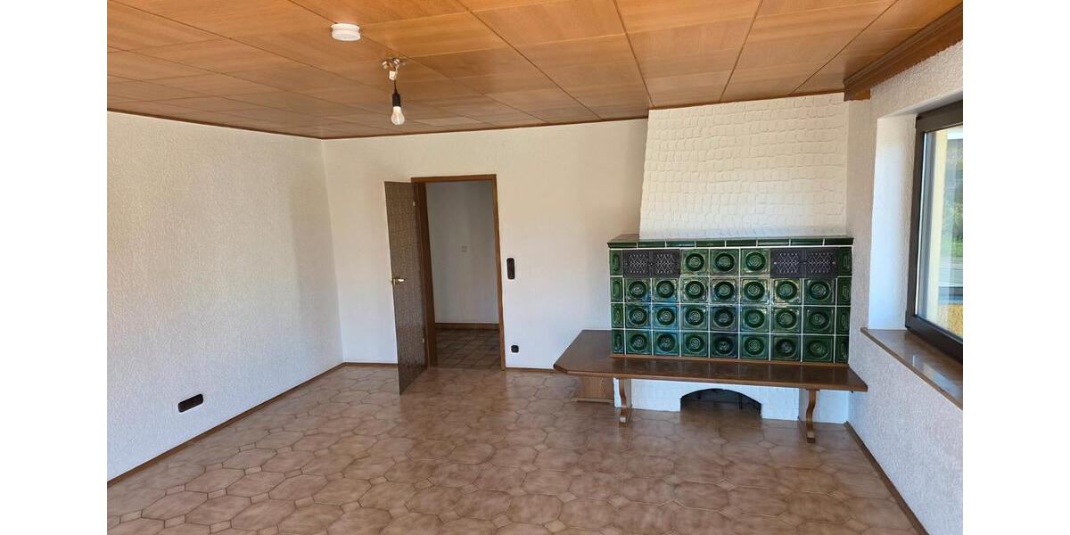Erdgeschoßwohnung Breitengüßbach - 5 Zimmer, 128 m&sup2;, 1.250&euro; | Angebot:26409777