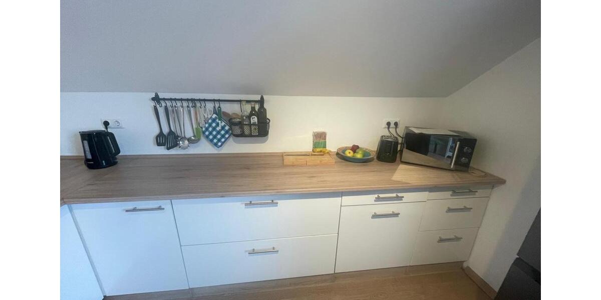 Dachgeschoßwohnung Neuburg an der Donau - 2.5 Zimmer, 86 m&sup2;, 810&euro; | Angebot:25992233