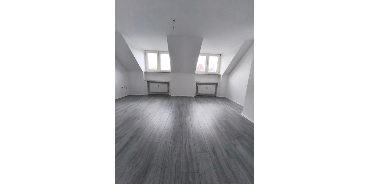 Dachgeschoßwohnung Duisburg Beeck - 3 Zimmer, 71 m&sup2;, 700&euro; | Angebot:26620006
