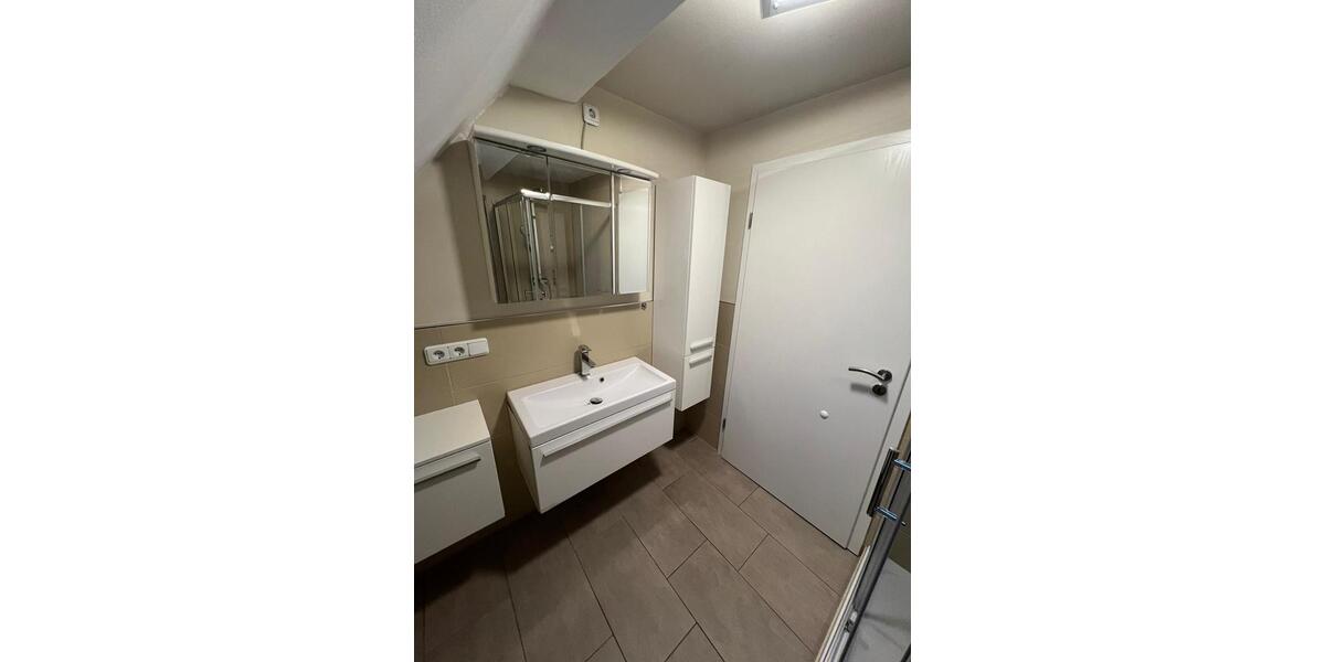 Dachgeschoßwohnung Allendorf (Eder) - 5 Zimmer, 135 m&sup2;, 1.200&euro; | Angebot:26374963