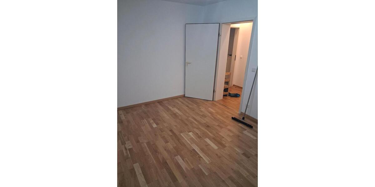 Erdgeschoßwohnung Regensburg Brandlberg - 4 Zimmer, 20 m&sup2;, 450&euro; | Angebot:25857755