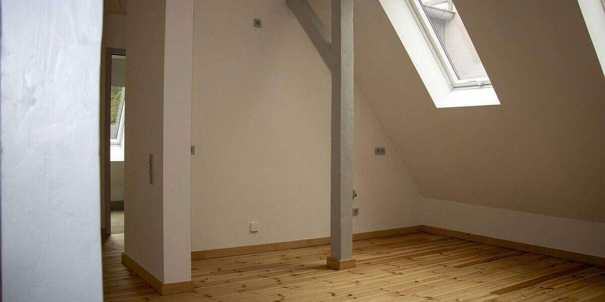 Etagenwohnung Buckow - 3 Zimmer, 86 m&sup2;, 1.038&euro; | Angebot:26173699