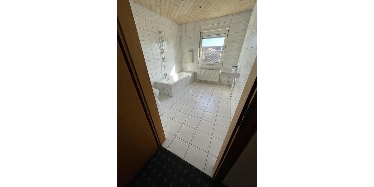Etagenwohnung Helmstedt - 4 Zimmer, 137 m&sup2;, 1.097&euro; | Angebot:25899828