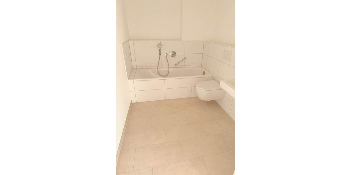 Etagenwohnung Singen Nordstadt - 3 Zimmer, 82 m&sup2;, 1.155&euro; | Angebot:24722858