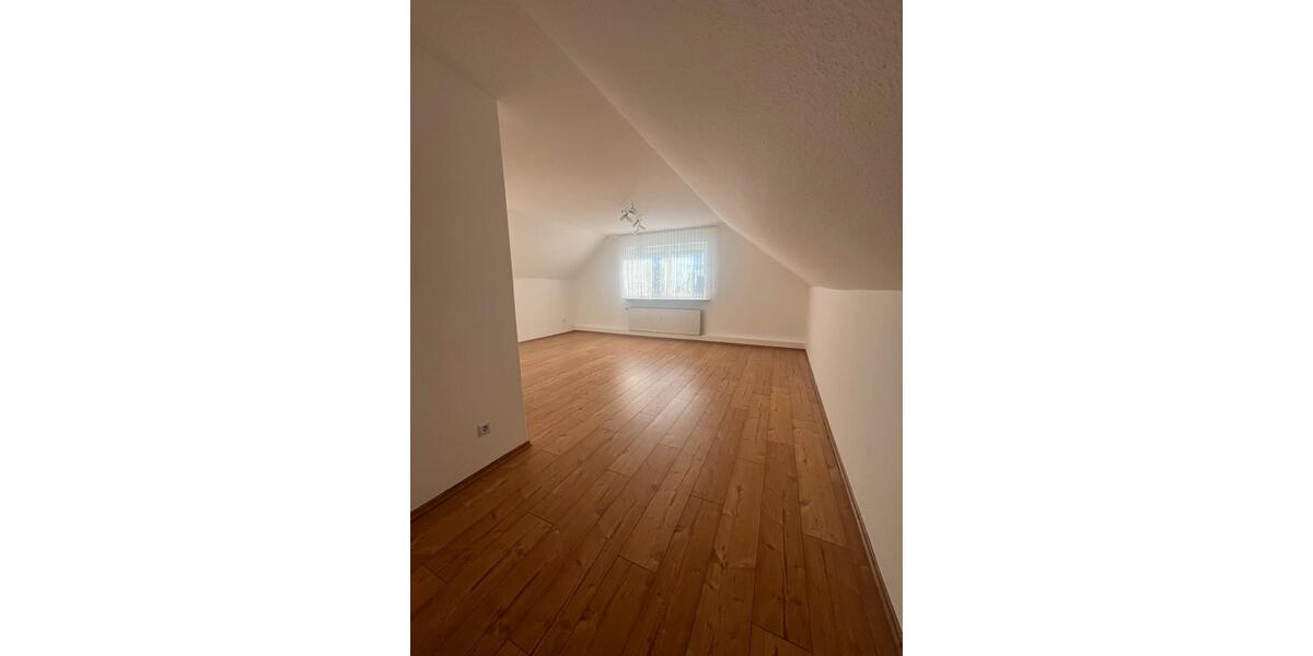 Dachgeschoßwohnung Lunden - 2 Zimmer, 48 m&sup2;, 500&euro; | Angebot:26606236