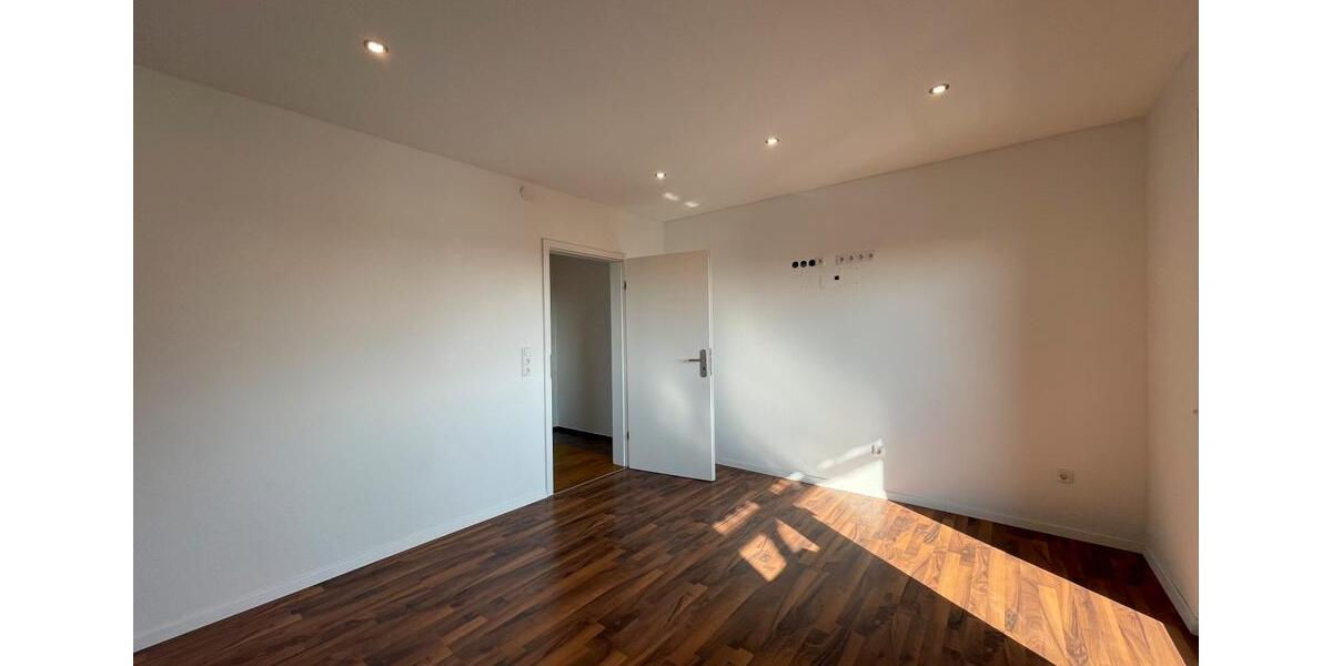 Etagenwohnung Salzweg - 3 Zimmer, 100 m&sup2;, 850&euro; | Angebot:26267675