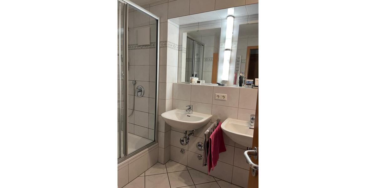 Etagenwohnung Uhldingen-Mühlhofen Mühlhofen - 4 Zimmer, 98 m&sup2;, 1.350&euro; | Angebot:26049568