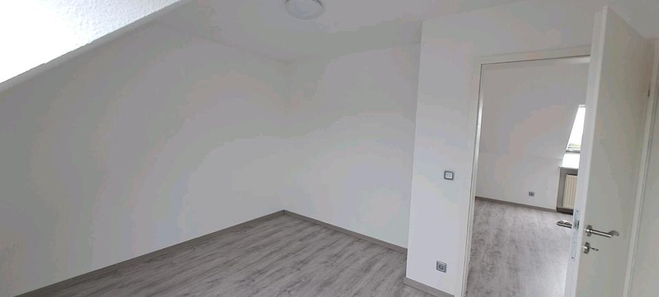 Dachgeschoßwohnung Postbauer-Heng Heng - 2 Zimmer, 50 m&sup2;, 685&euro; | Angebot:26013014