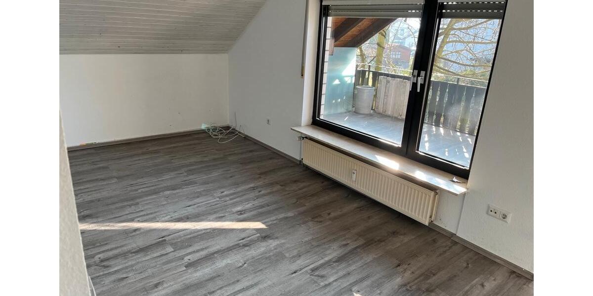 Dachgeschoßwohnung Bad Emstal - 2 Zimmer, 65 m&sup2;, 640&euro; | Angebot:25364390