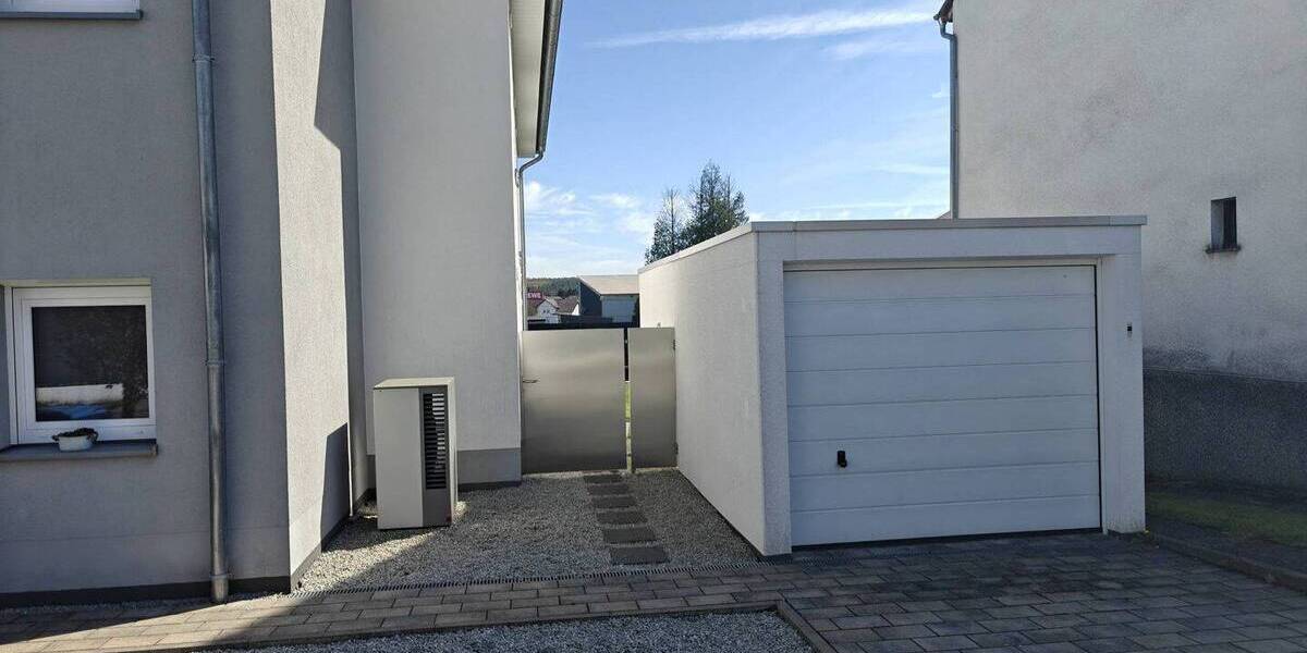 Etagenwohnung Schmelz Hüttersdorf - 3 Zimmer, 101 m&sup2;, 800&euro; | Angebot:26154814