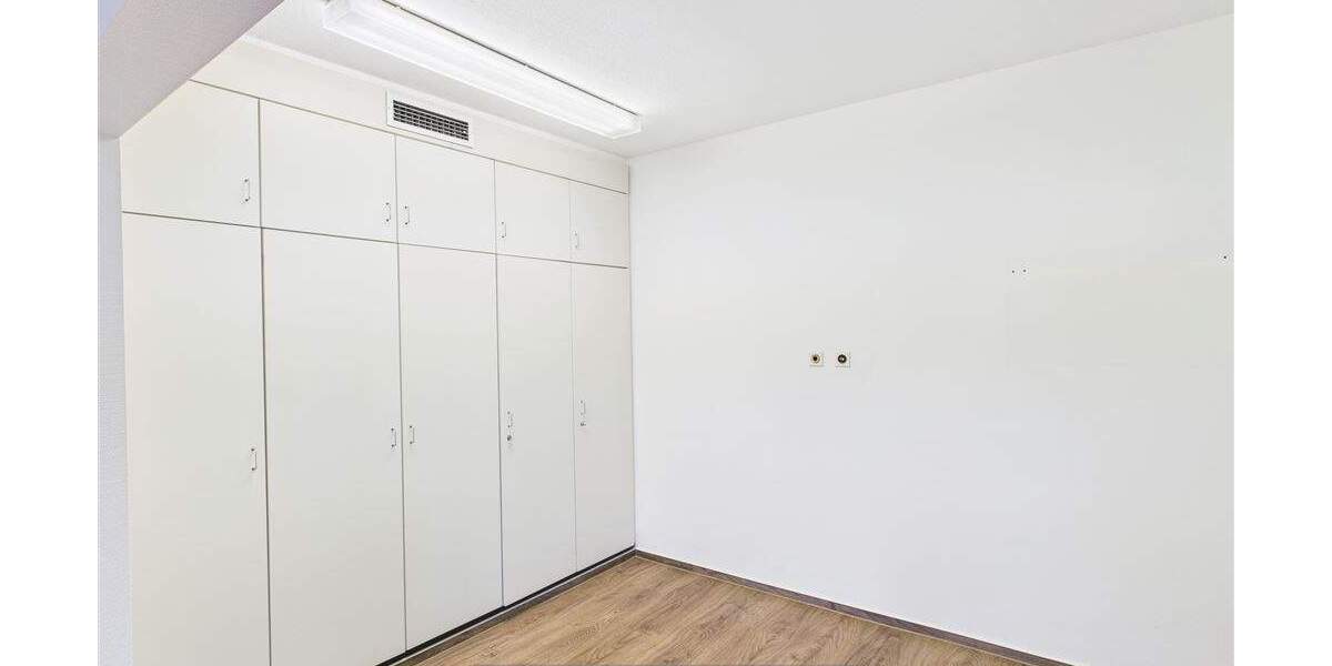 Einfamilienhaus Hamburg Schnelsen - 6 Zimmer, 1.350&euro; | Angebot:24686272