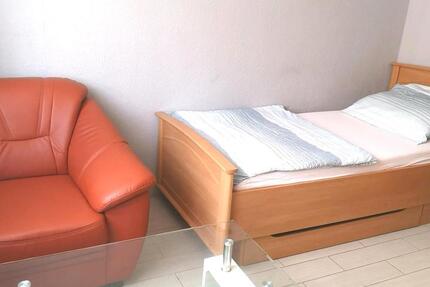 Wohnen auf Zeit Grevenbroich Hemmerden - 8 Zimmer, 220 m&sup2;, 450&euro; | Angebot:26597656