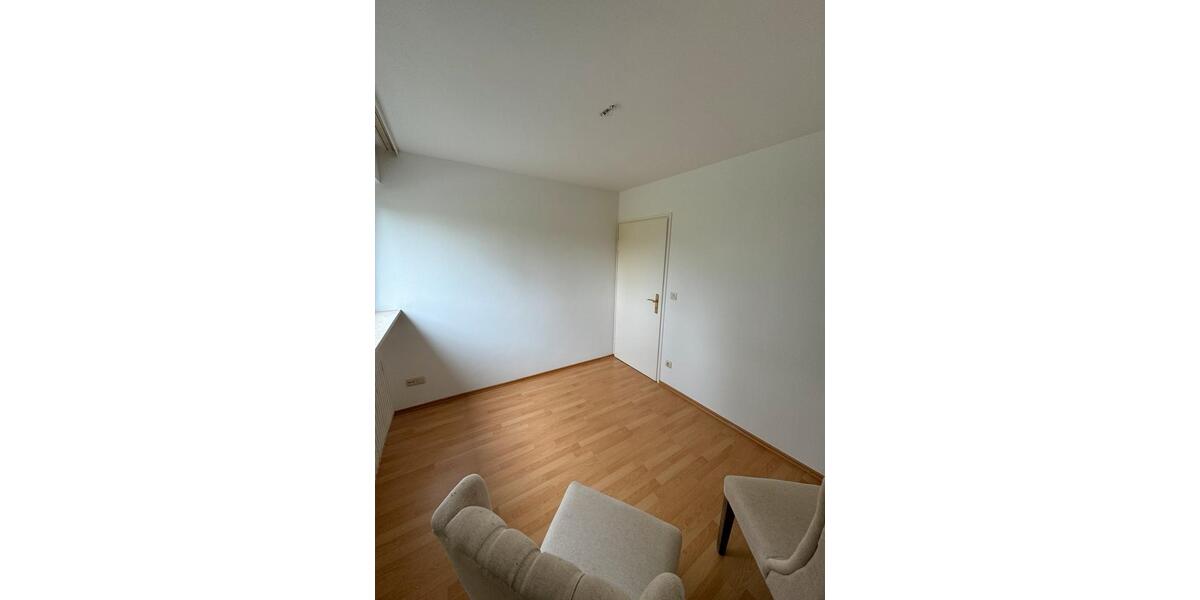 Wohnen auf Zeit Unterhaching - 4 Zimmer, 120 m&sup2;, 600&euro; | Angebot:25106721