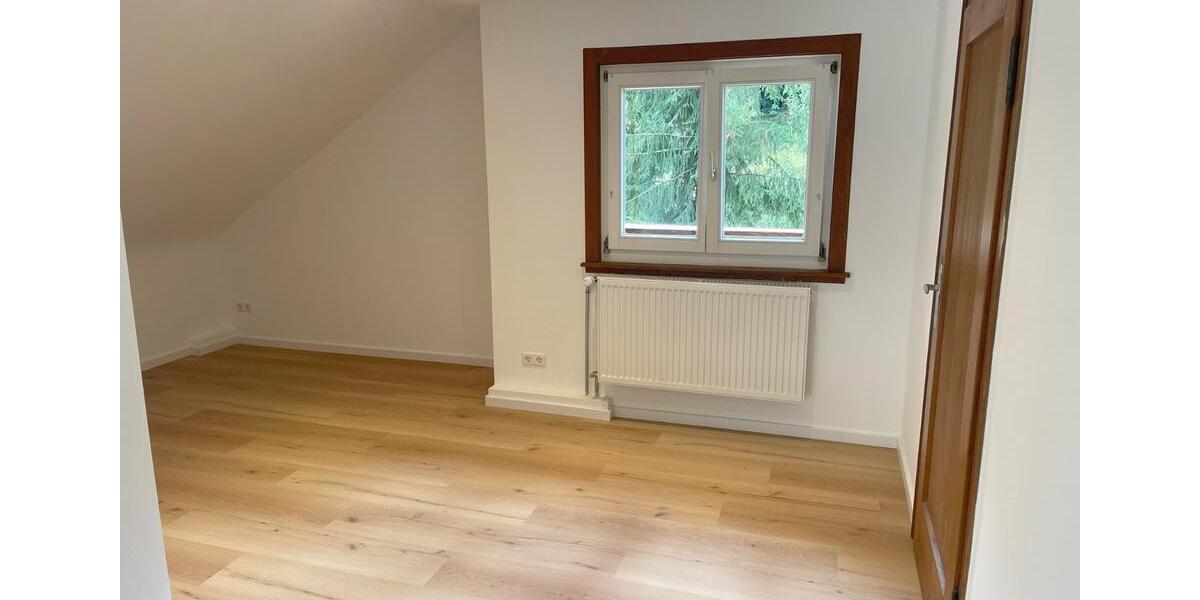 Dachgeschoßwohnung Schönau - 3 Zimmer, 84 m&sup2;, 950&euro; | Angebot:24444718
