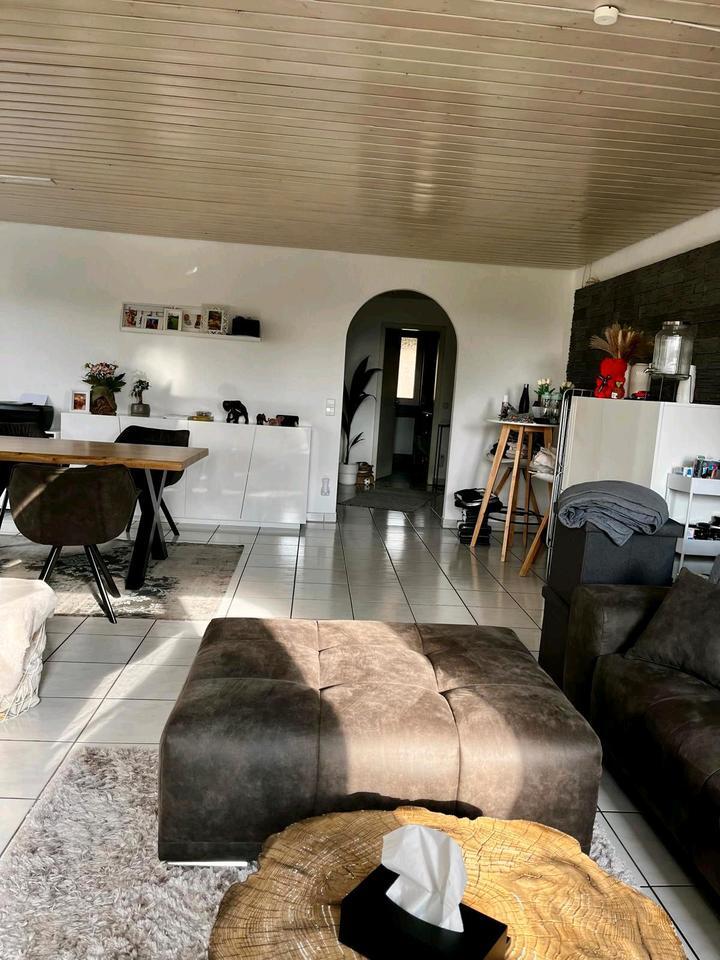 Schwaigern Mietwohnung DG 86qm 850 Kaltmiete + 350 NK zimmer