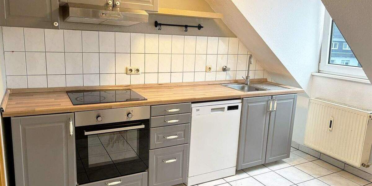 Etagenwohnung Essen Stadtkern - 4 Zimmer, 95 m&sup2;, 890&euro; | Angebot:24341337