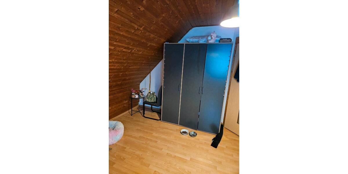Dachgeschoßwohnung Trossingen - 1 Zimmer, 12 m&sup2;, 385&euro; | Angebot:26288268