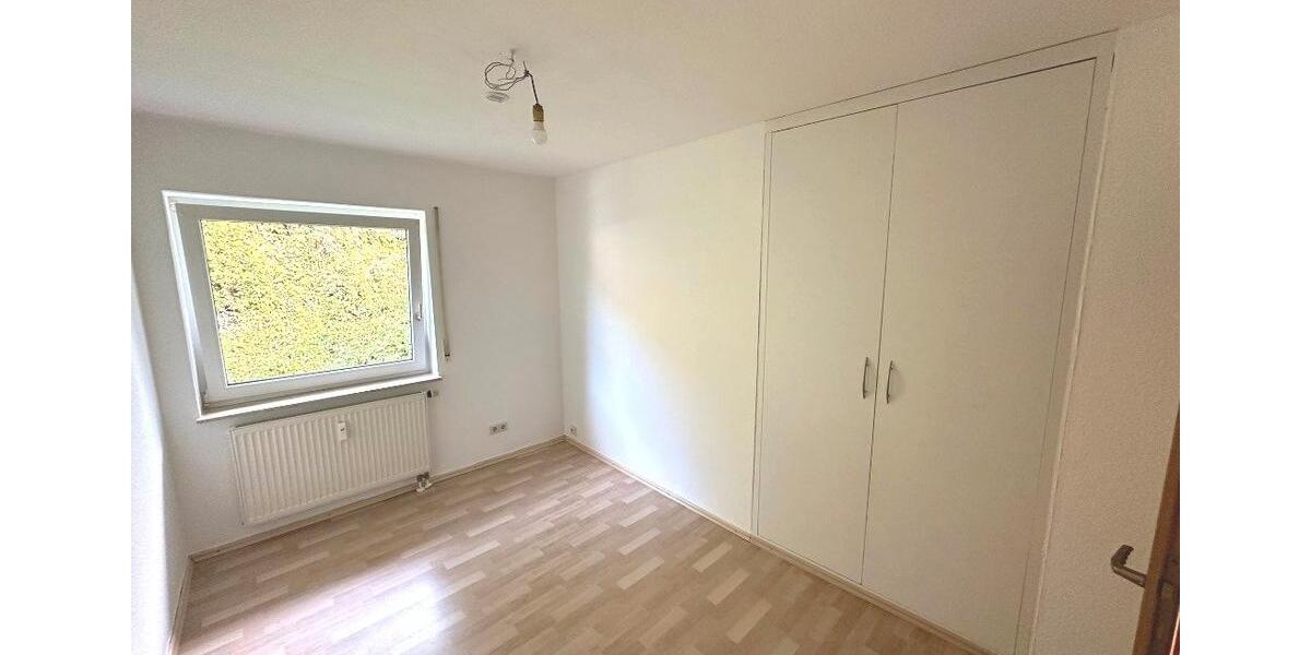 Etagenwohnung Sinsheim - 3 Zimmer, 79 m&sup2;, 1.000&euro; | Angebot:26580141