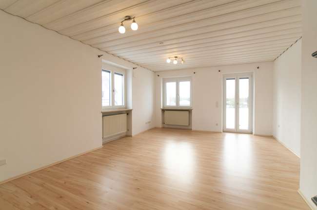 Etagenwohnung Großmehring - 3 Zimmer, 115 m&sup2;, 1.150&euro; | Angebot:26171273