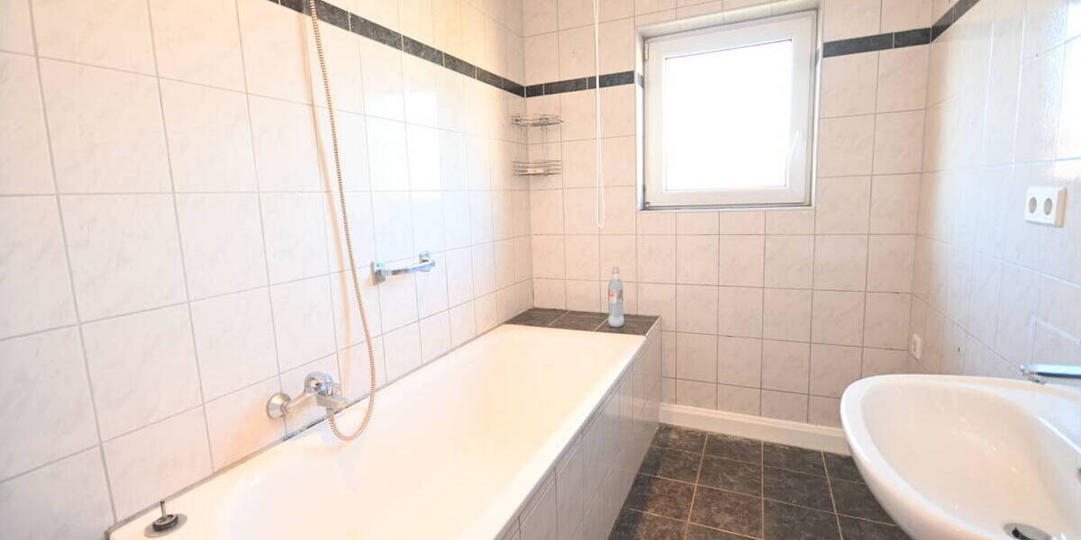 Etagenwohnung Neumarkt in der Oberpfalz / Holzheim Holzheim - 3 Zimmer, 81 m&sup2;, 720&euro; | Angebot:26154435