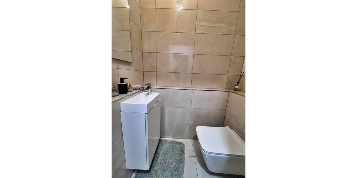 Etagenwohnung Baden-Baden Innenstadt - 2 Zimmer, 75 m&sup2;, 900&euro; | Angebot:26826283