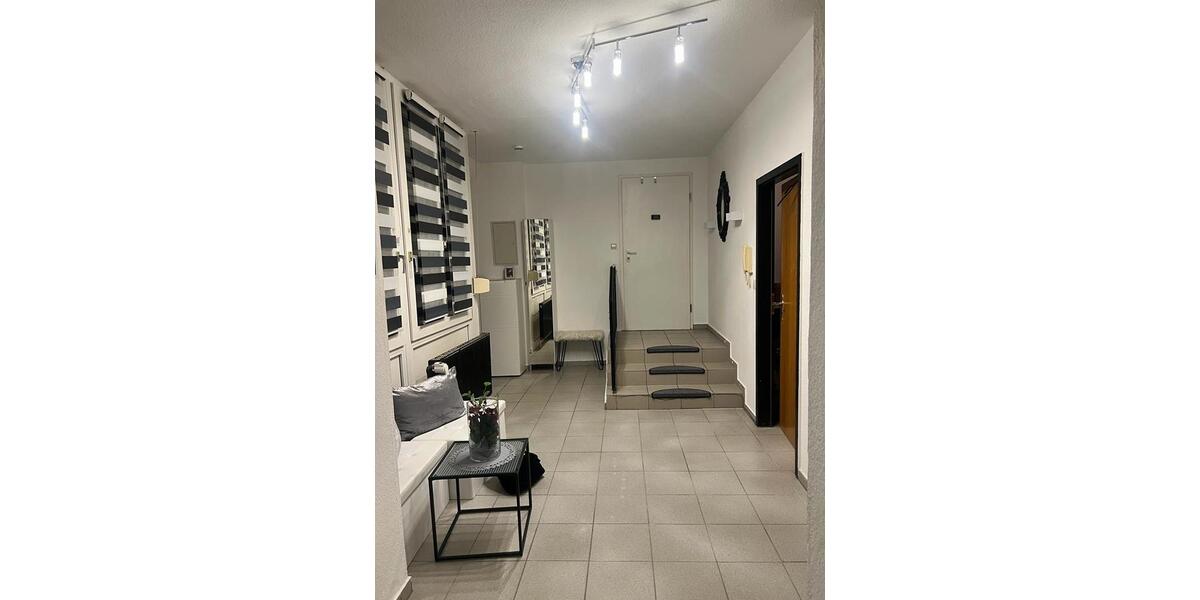 Dachgeschoßwohnung Florstadt - 2 Zimmer, 80 m&sup2;, 900&euro; | Angebot:25756788