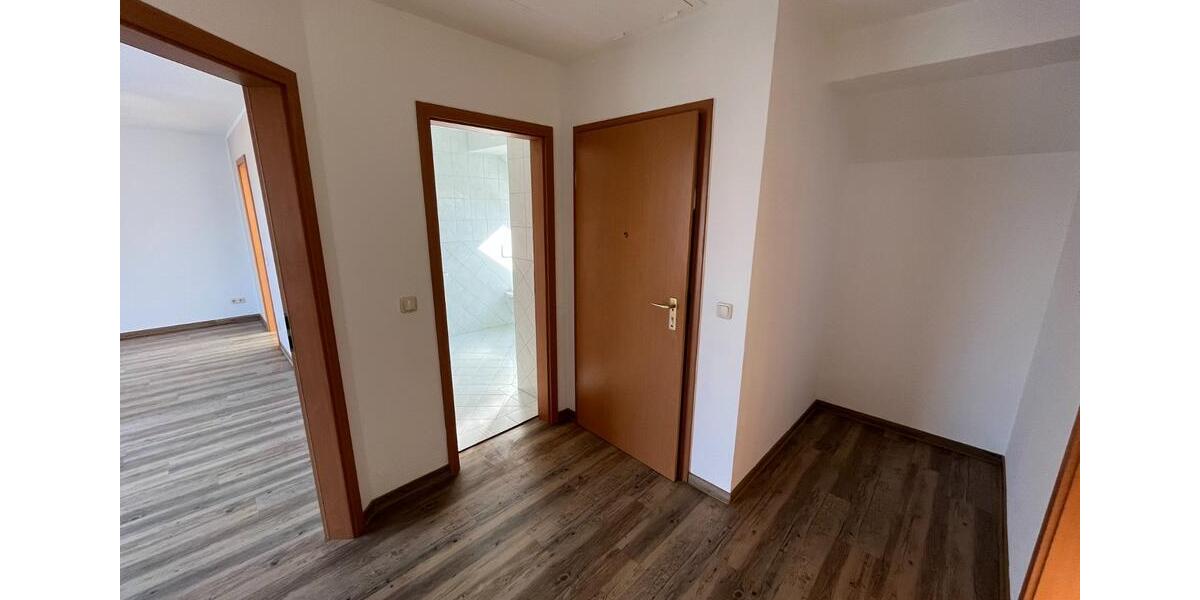 Dachgeschoßwohnung Altenburg - 3 Zimmer, 62 m&sup2;, 460&euro; | Angebot:25305748