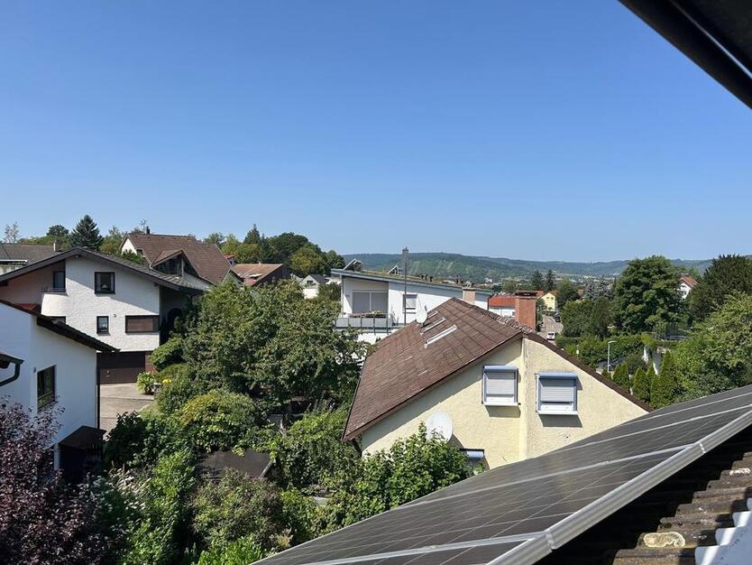 Helle 3 Zimmer Dachgeschosswohnung zimmer