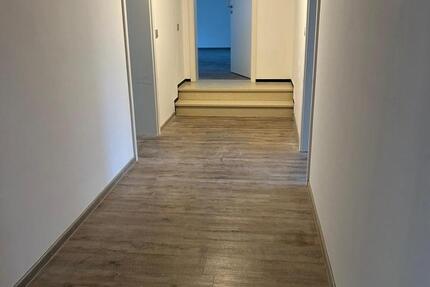 Große Wohnung in Homberg Ohm 4 zimmer