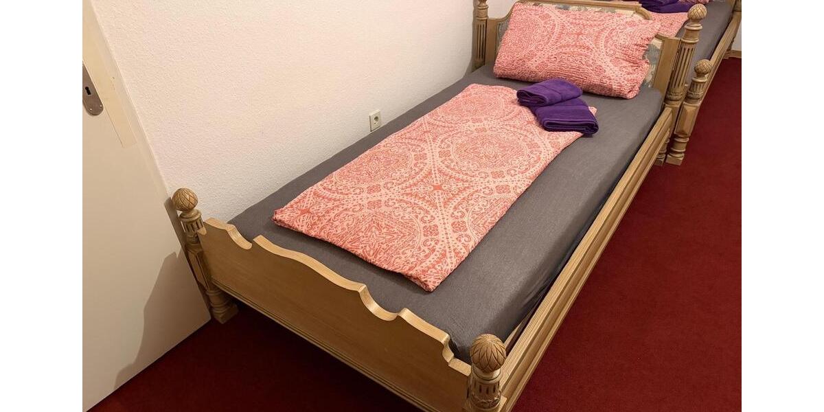 Wohnen auf Zeit Holzkirchen - 4 Zimmer, 170 m&sup2;, 500&euro; | Angebot:24872767