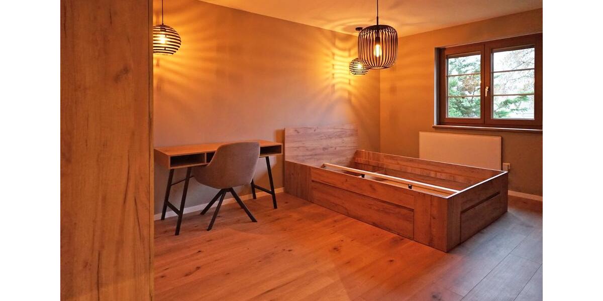 Wohnen auf Zeit Mannheim Almenhof - 5 Zimmer, 12 m&sup2;, 550&euro; | Angebot:26634770