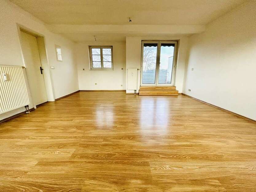 Wohnung zum Mieten in Meuselwitz 550 € 100.09 m²
