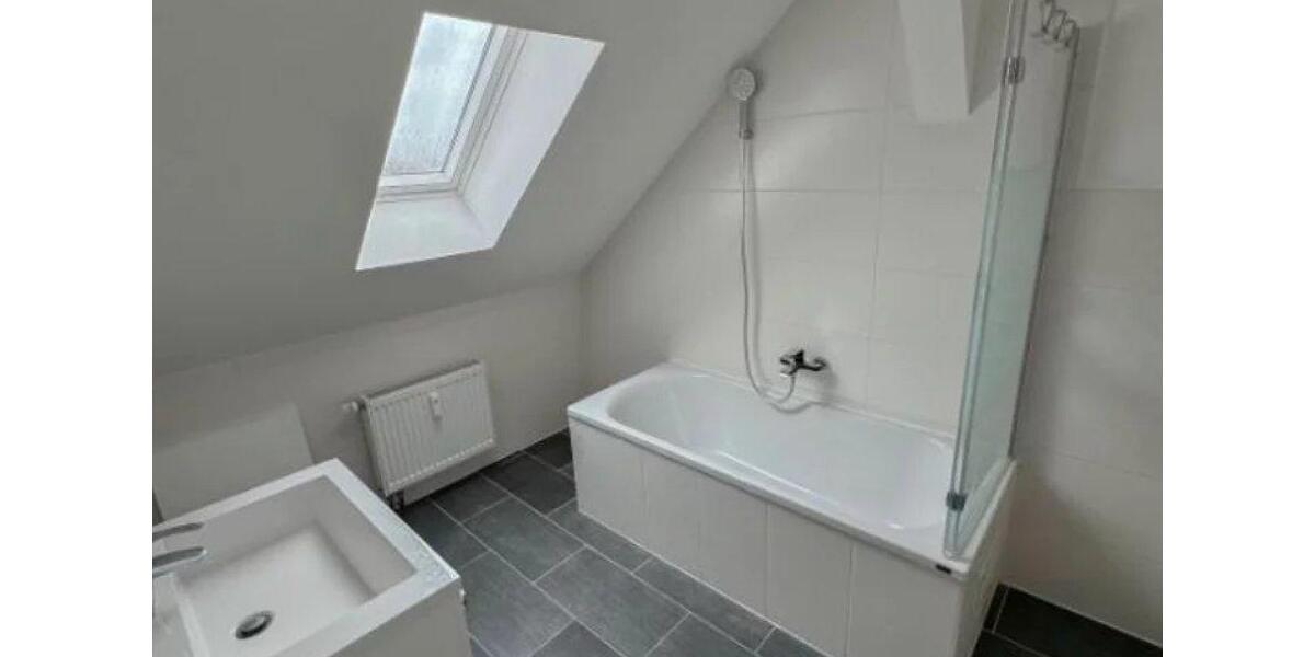 Dachgeschoßwohnung Rathenow - 2 Zimmer, 97 m&sup2;, 760&euro; | Angebot:26163984
