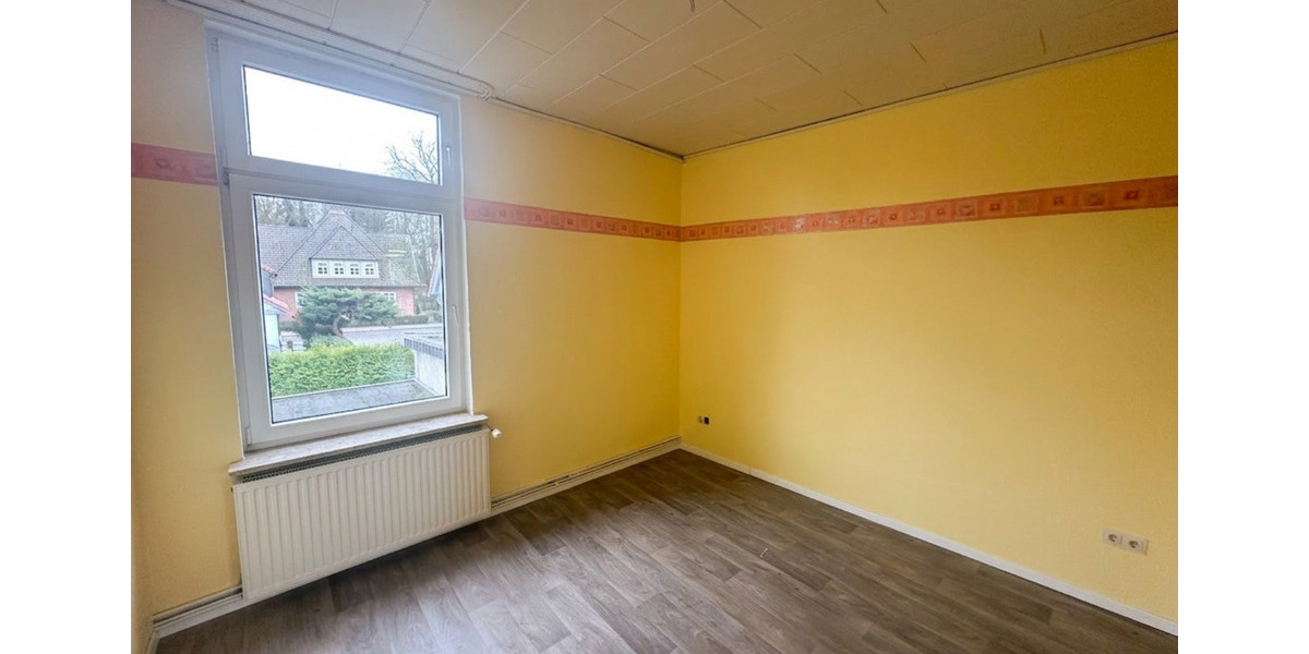 Dachgeschoßwohnung Brake (Unterweser) - 5 Zimmer, 77 m&sup2;, 600&euro; | Angebot:25654535