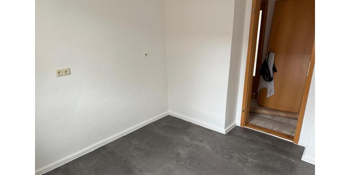 Etagenwohnung Plattenburg - 3 Zimmer, 70 m&sup2;, 600&euro; | Angebot:26449164