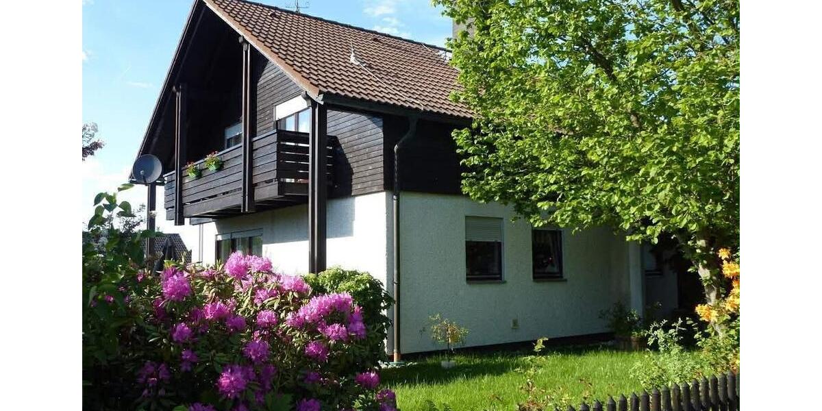 Einfamilienhaus Weiden in der Oberpfalz - 5 Zimmer, 185 m&sup2;, 2.250&euro; | Angebot:24666950
