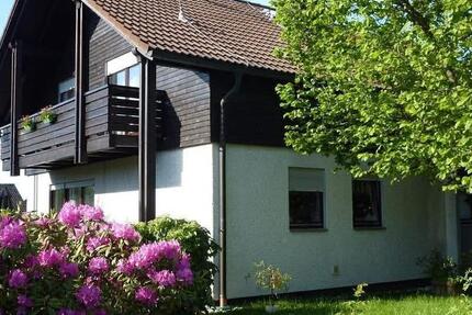 Haus Weiden in der Oberpfalz - 5 Zimmer, 185 m&sup2;, 2.250&euro; | Angebot:24666950