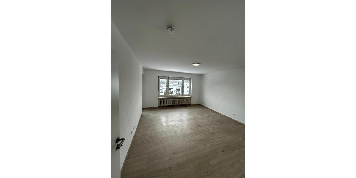 Etagenwohnung Baunatal - 4 Zimmer, 92 m&sup2;, 1.020&euro; | Angebot:25229056