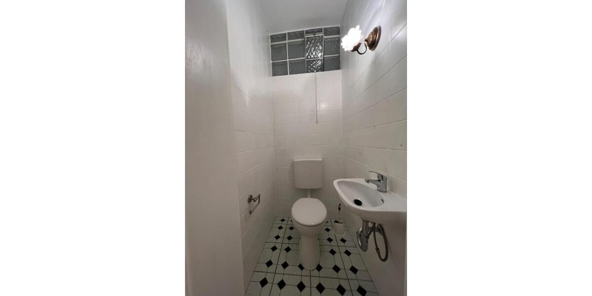 Erdgeschoßwohnung Fulda Aschenberg - 5 Zimmer, 160 m&sup2;, 1.175&euro; | Angebot:26547079
